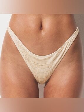 Skims Swim Cheeky Tanga Bikini Bottom - Egret Crocodile Print